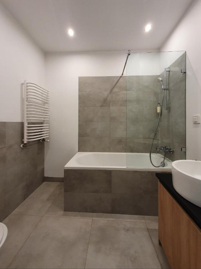 Chopin Apartments Expo วอร์ซอ ภายนอก รูปภาพ