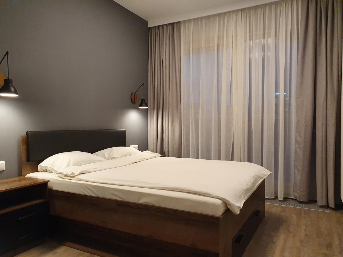 Chopin Apartments Expo วอร์ซอ ภายนอก รูปภาพ